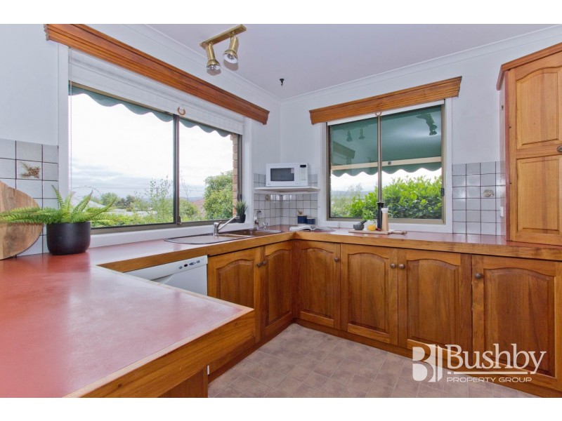 18 Sculthorpe Place, Norwood TAS 7250