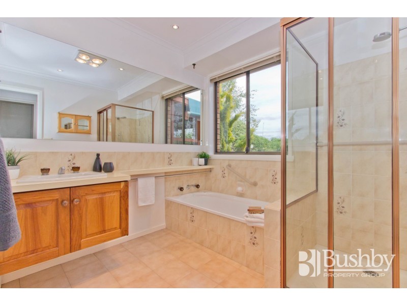 18 Sculthorpe Place, Norwood TAS 7250