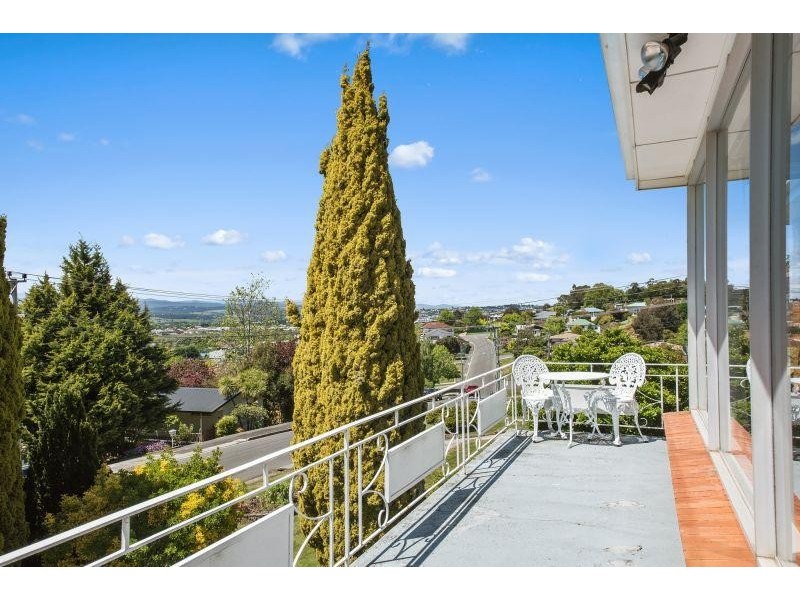 17 Riverside Drive, Riverside TAS 7250
