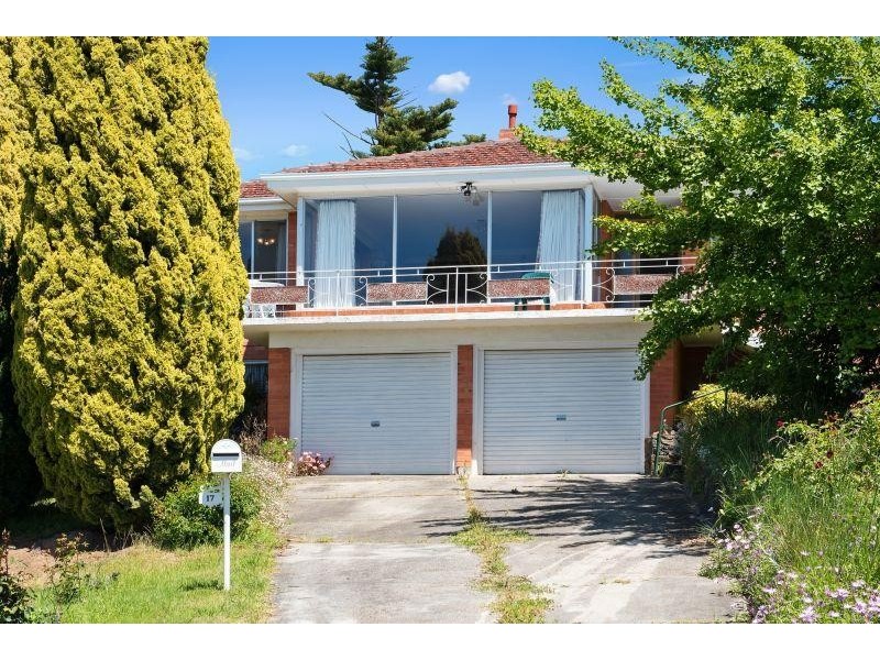 17 Riverside Drive, Riverside TAS 7250