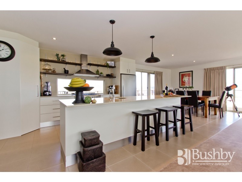 11 Sarinda Close, Newnham TAS 7248