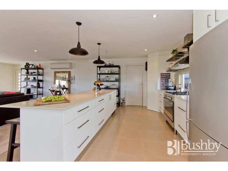 11 Sarinda Close, Newnham TAS 7248