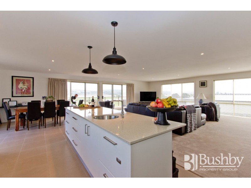 11 Sarinda Close, Newnham TAS 7248