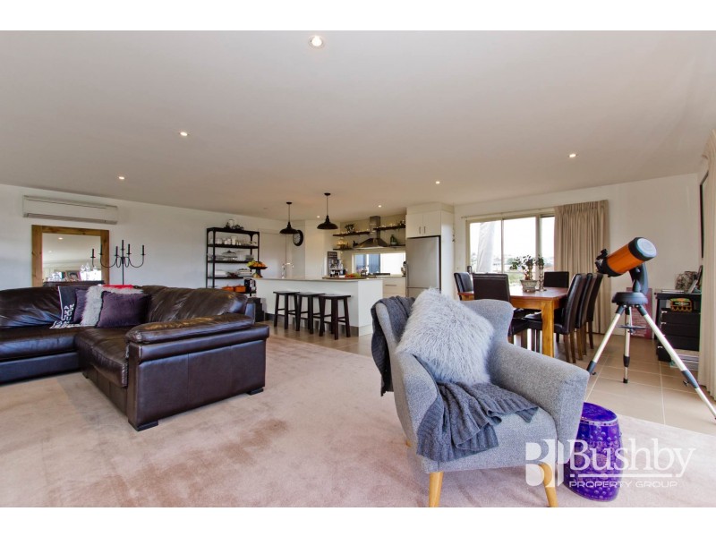 11 Sarinda Close, Newnham TAS 7248