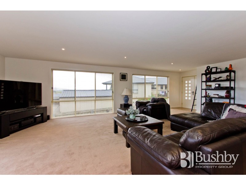 11 Sarinda Close, Newnham TAS 7248