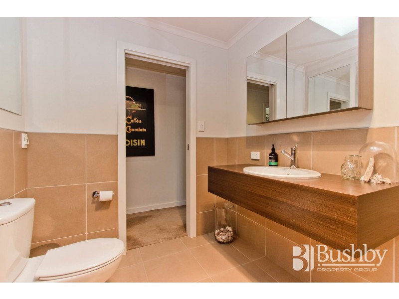 11 Sarinda Close, Newnham TAS 7248