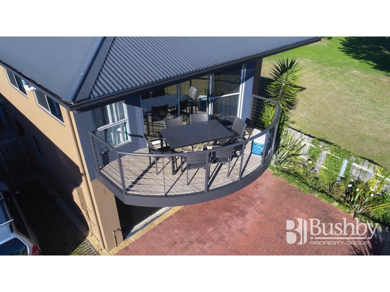 1 & 2/15 Rothesay Close, Newnham TAS 7248