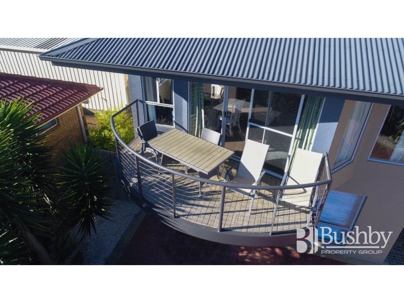 1 & 2/15 Rothesay Close, Newnham TAS 7248