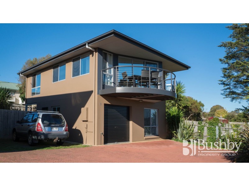 1 & 2/15 Rothesay Close, Newnham TAS 7248