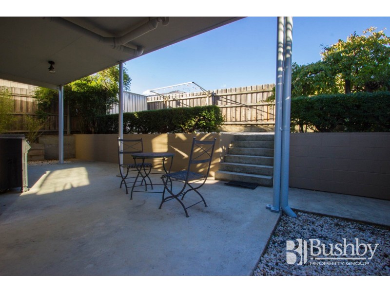 1 & 2/15 Rothesay Close, Newnham TAS 7248