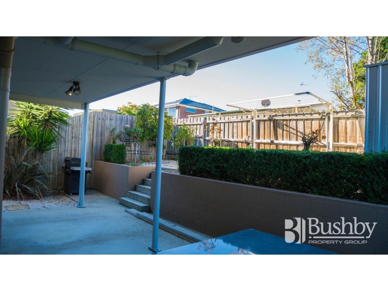 1 & 2/15 Rothesay Close, Newnham TAS 7248