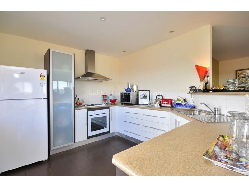 1 & 2/15 Rothesay Close, Newnham TAS 7248