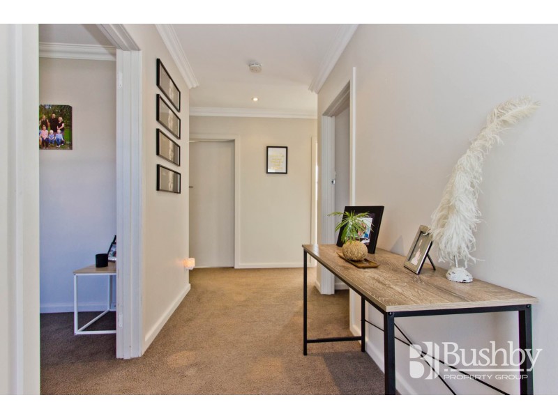 58 Tompsons Lane, Newnham TAS 7248