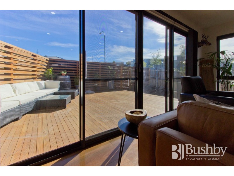 2/10 Friary Court, Riverside TAS 7250