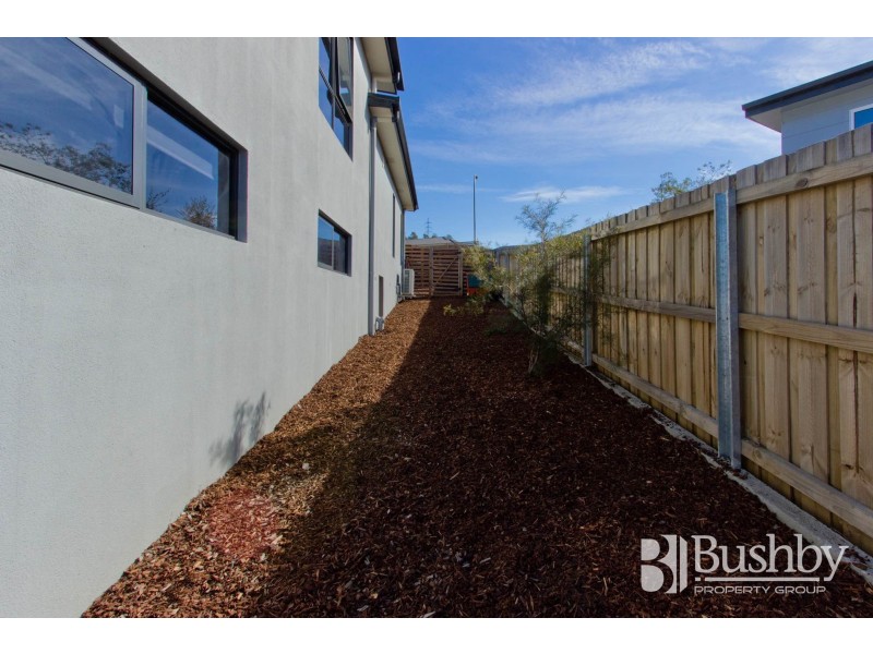 2/10 Friary Court, Riverside TAS 7250