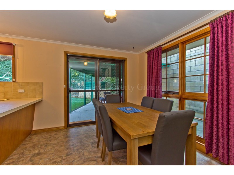 25 Parklands Parade, Newnham TAS 7248