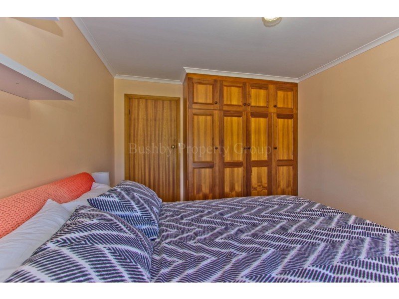 25 Parklands Parade, Newnham TAS 7248