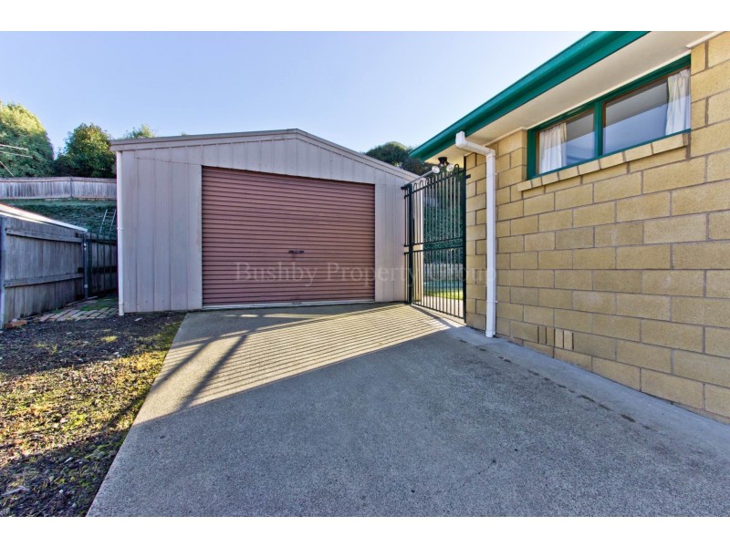25 Parklands Parade, Newnham TAS 7248