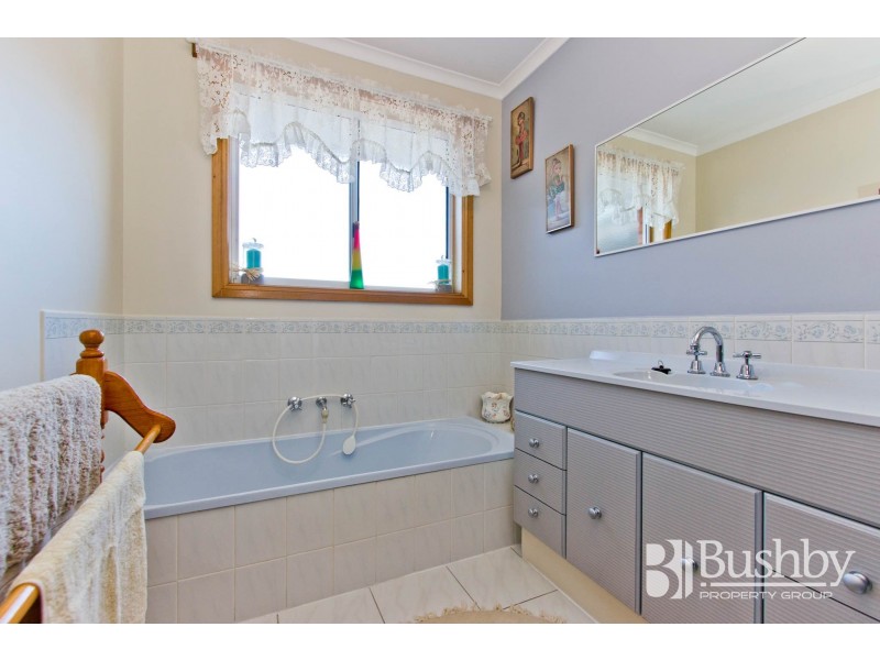 6 Cootamundra Drive, Perth TAS 7300