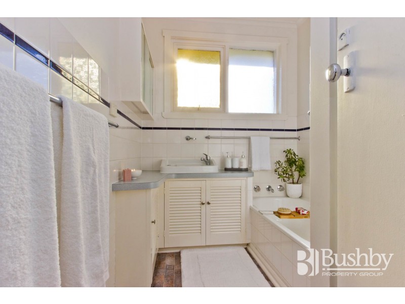 25 Arnold Street, Newnham TAS 7248