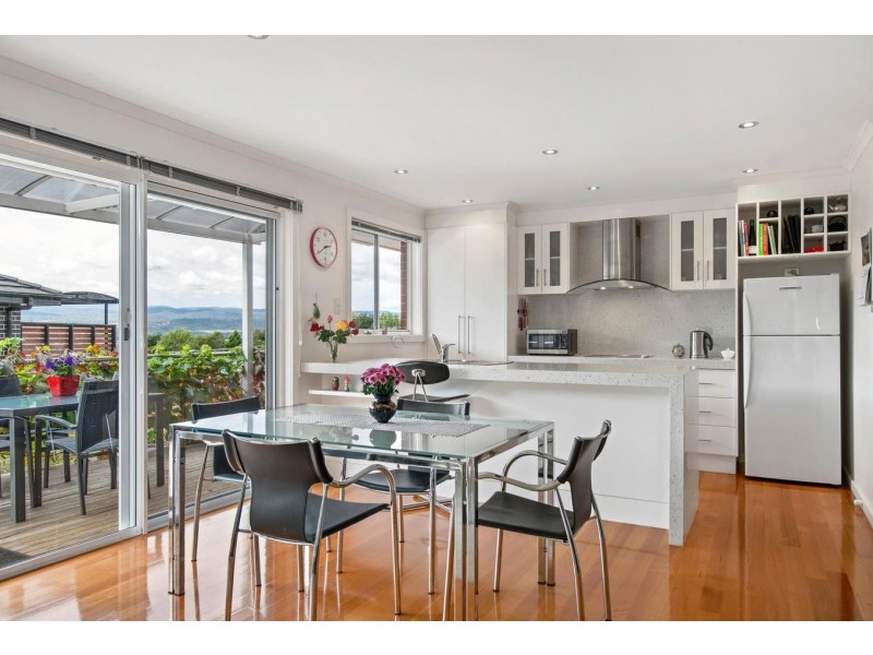 2/7 Chevron Place, Riverside TAS 7250