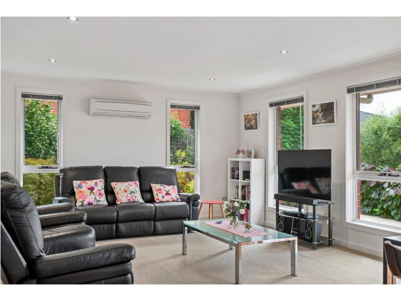 2/7 Chevron Place, Riverside TAS 7250