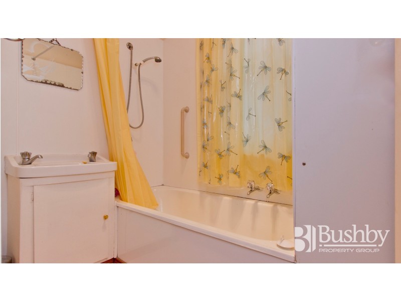 2 Connaught Crescent, West Launceston TAS 7250