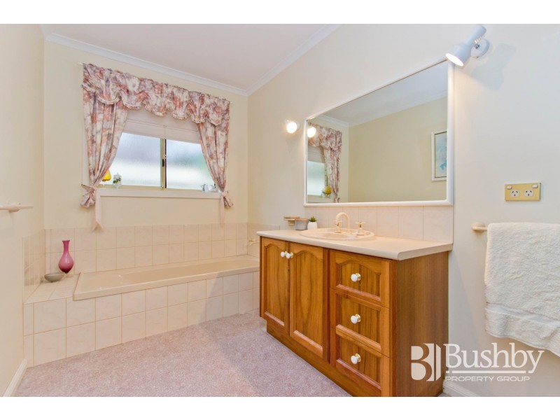 4 Somerset Place, Prospect Vale TAS 7250