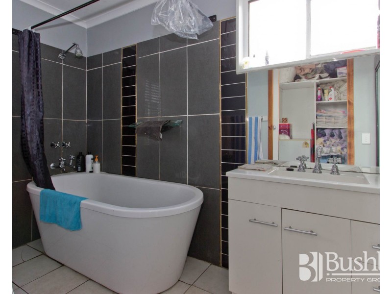 22 Jellico Street, Beauty Point TAS 7270