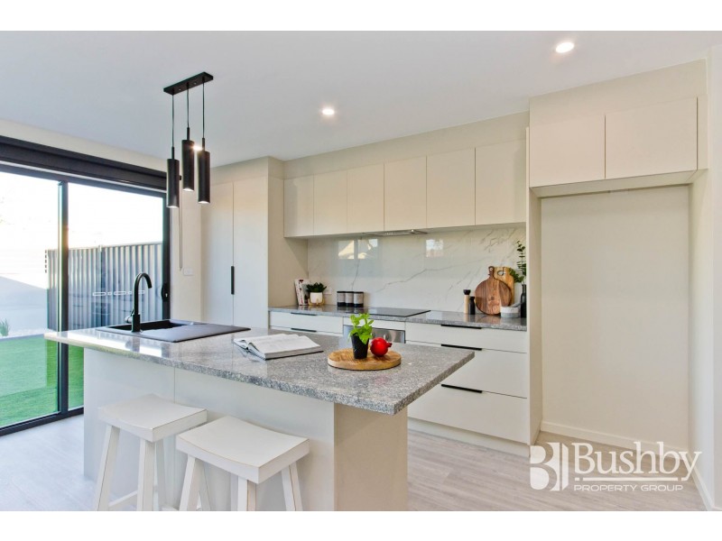 1/20 Ross Avenue, Invermay TAS 7248