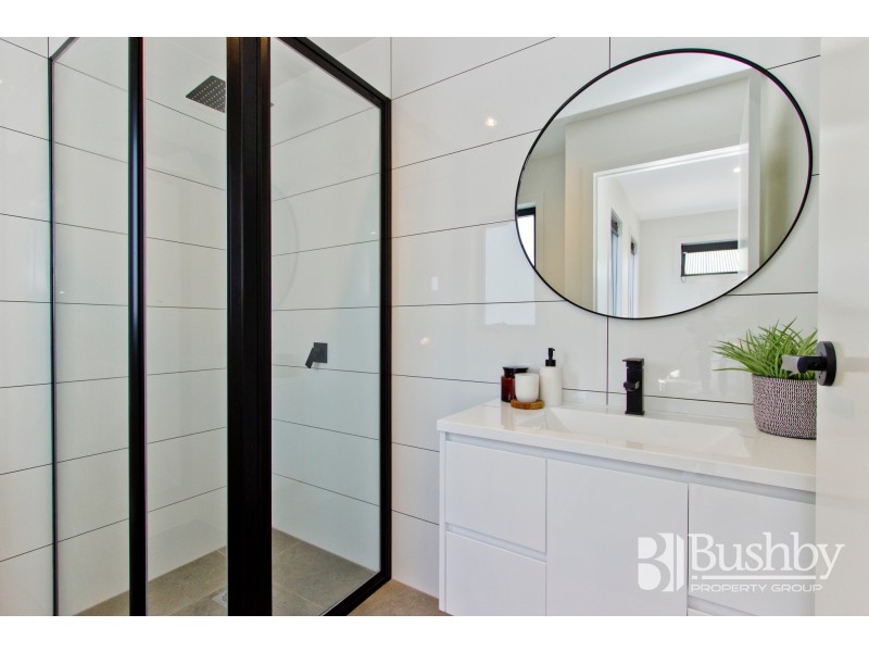 1/20 Ross Avenue, Invermay TAS 7248