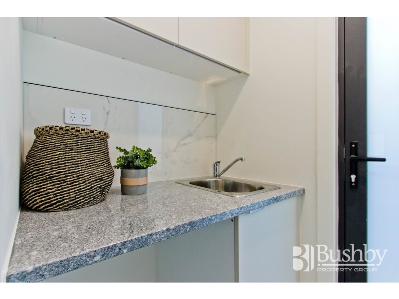 1/20 Ross Avenue, Invermay TAS 7248