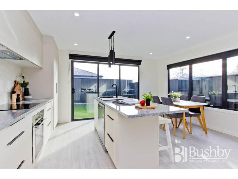 2/20 Ross Avenue, Invermay TAS 7248
