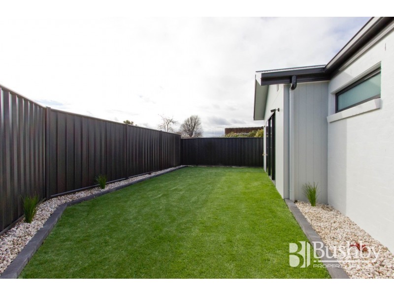 2/20 Ross Avenue, Invermay TAS 7248