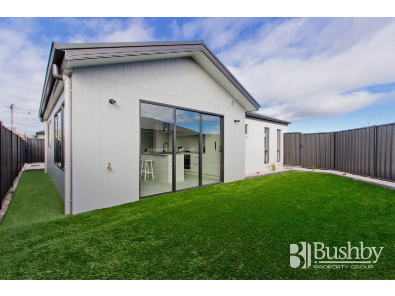 2/20 Ross Avenue, Invermay TAS 7248