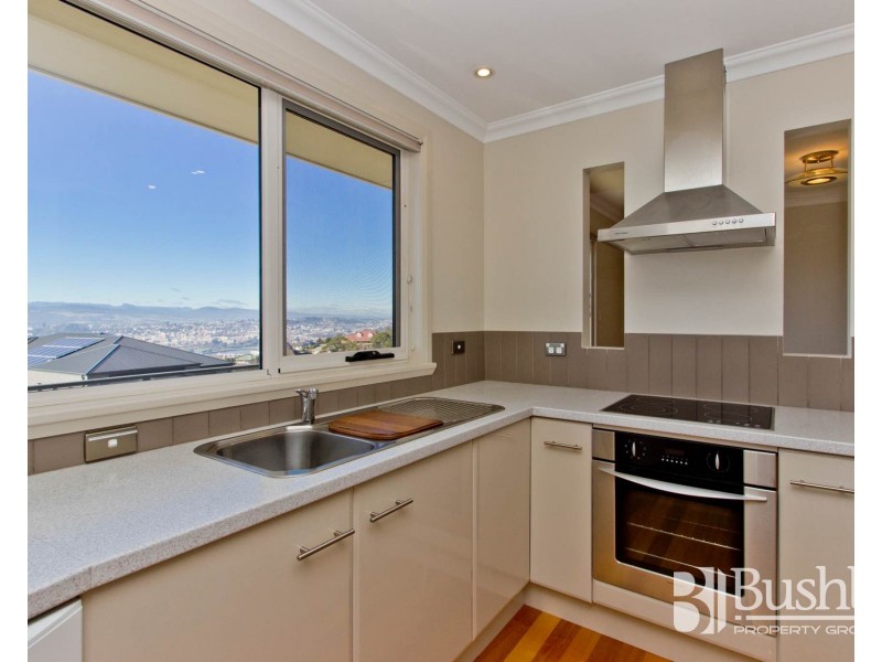 48 Lachlan Parade, Trevallyn TAS 7250