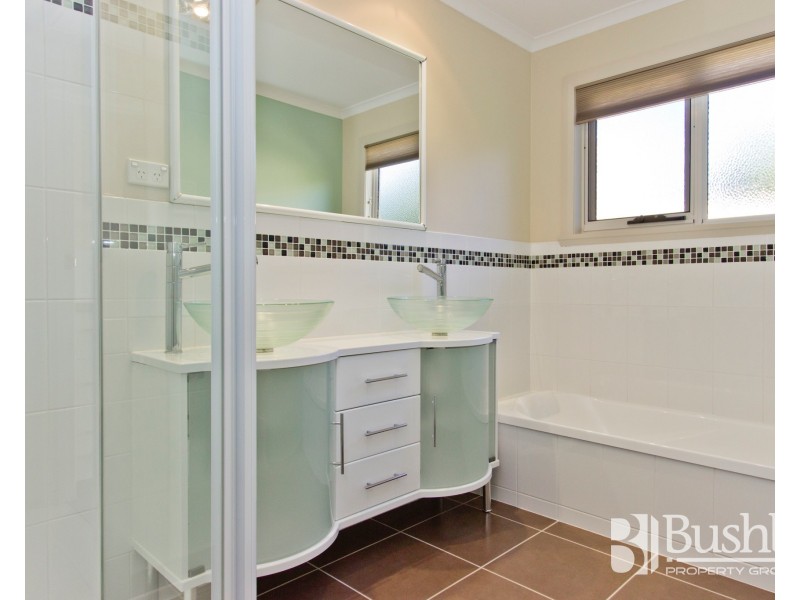 48 Lachlan Parade, Trevallyn TAS 7250