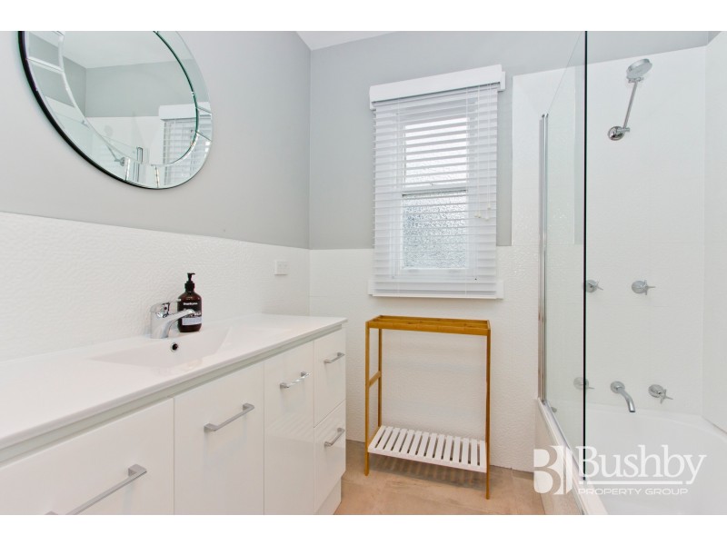 32 Clare Street, Mowbray TAS 7248