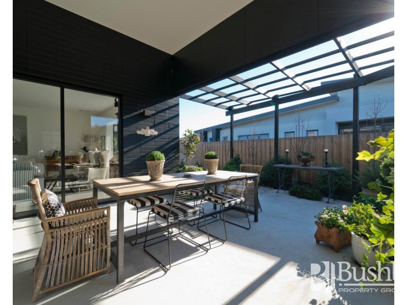 9 Ivy lane, Newstead TAS 7250
