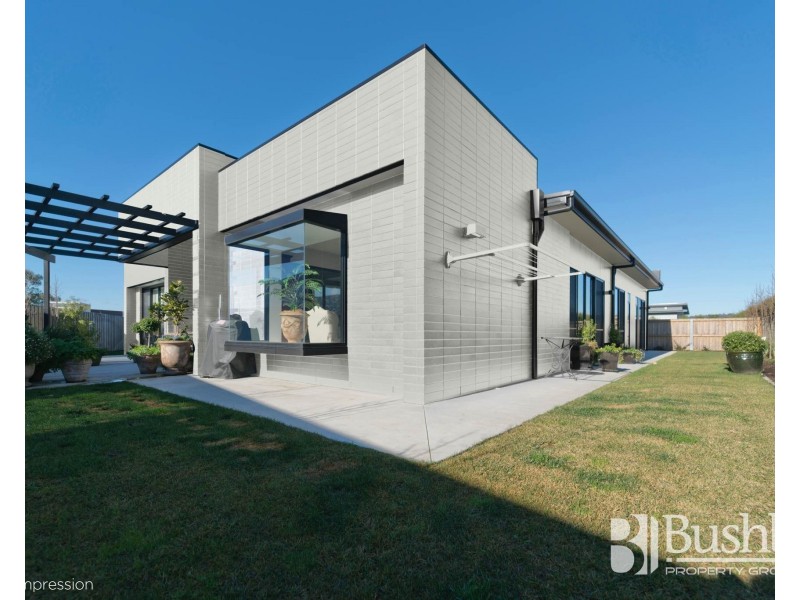 9 Ivy lane, Newstead TAS 7250