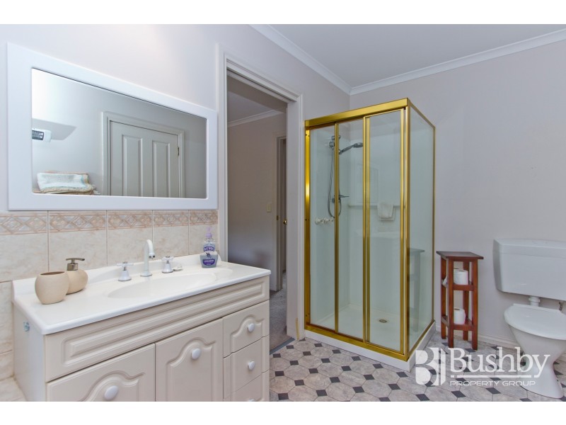 1/2 Carrera Place, Norwood TAS 7250