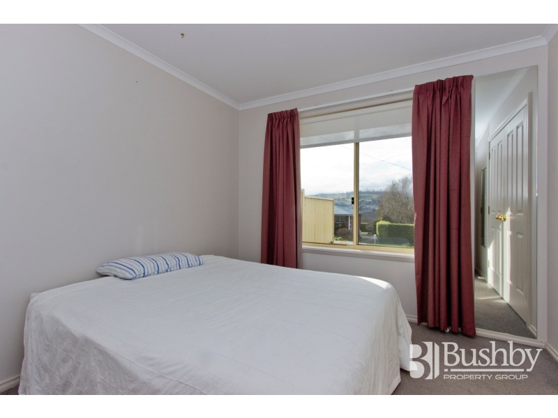 1/2 Carrera Place, Norwood TAS 7250