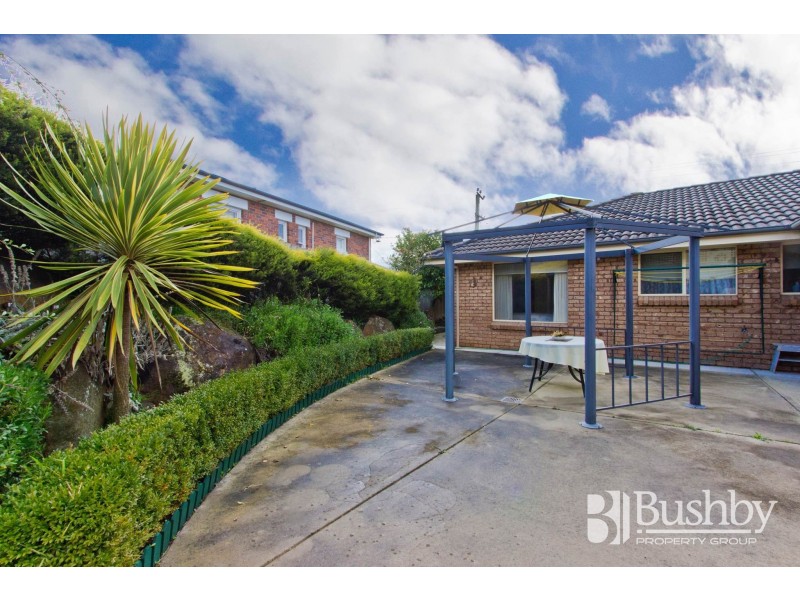 1/2 Carrera Place, Norwood TAS 7250