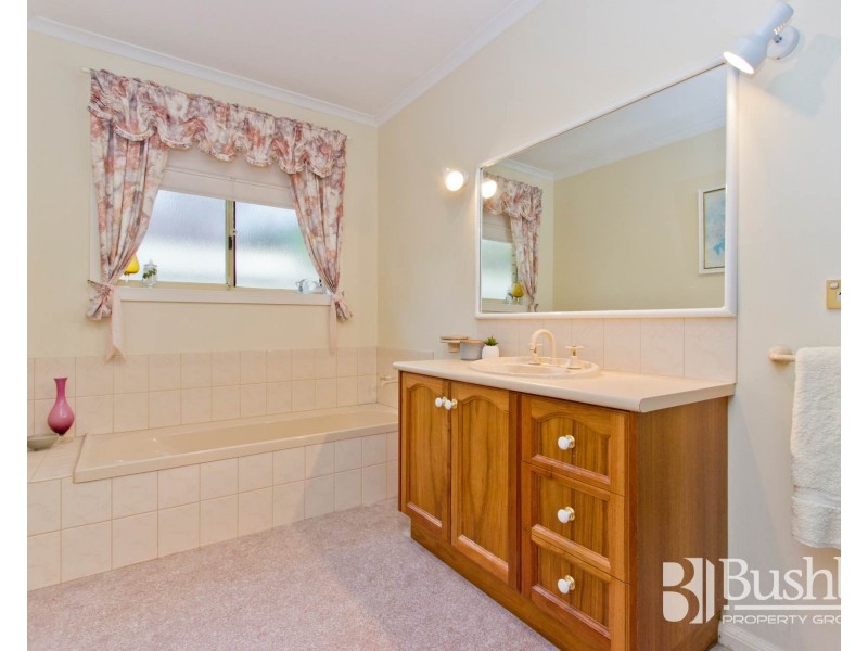 4 Somerset Place, Prospect Vale TAS 7250