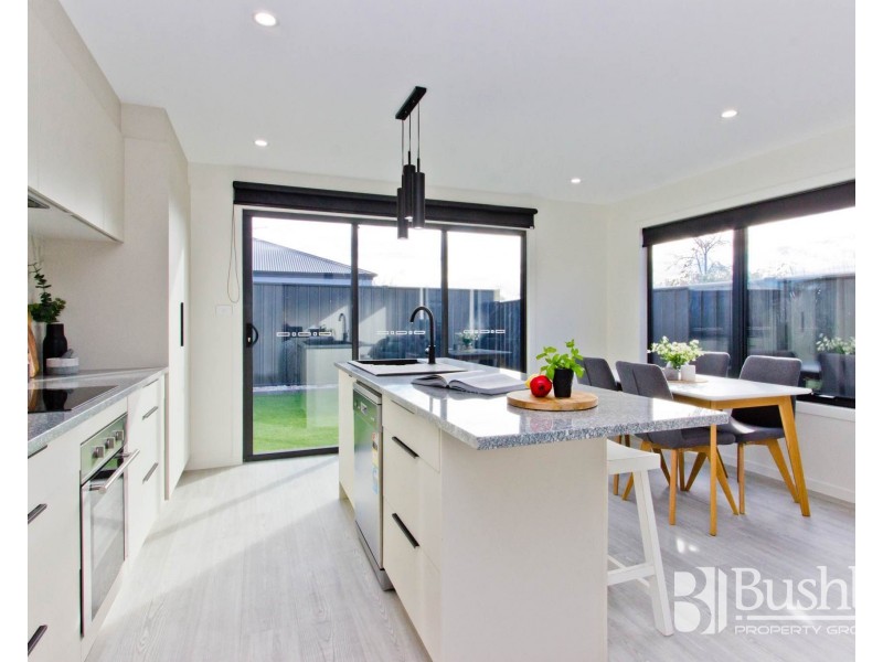 2/20 Ross Avenue, Invermay TAS 7248