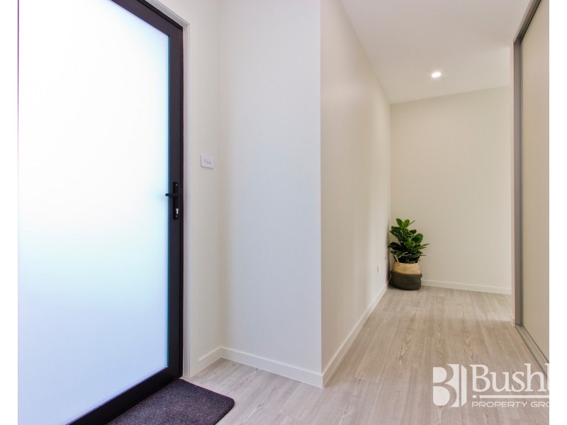 2/20 Ross Avenue, Invermay TAS 7248