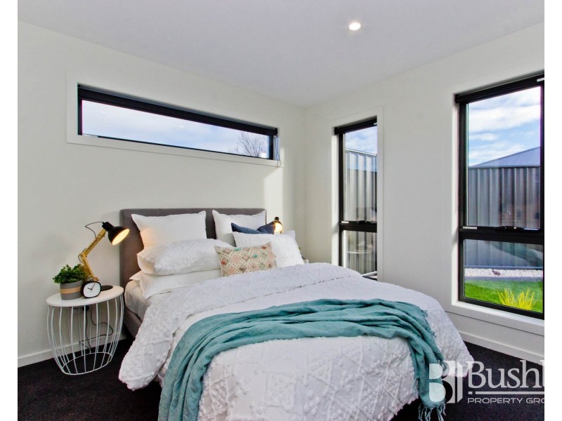 2/20 Ross Avenue, Invermay TAS 7248