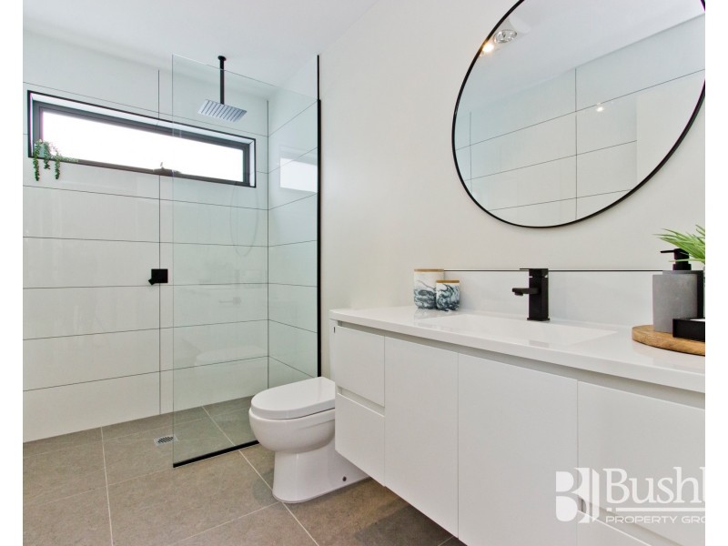 2/20 Ross Avenue, Invermay TAS 7248