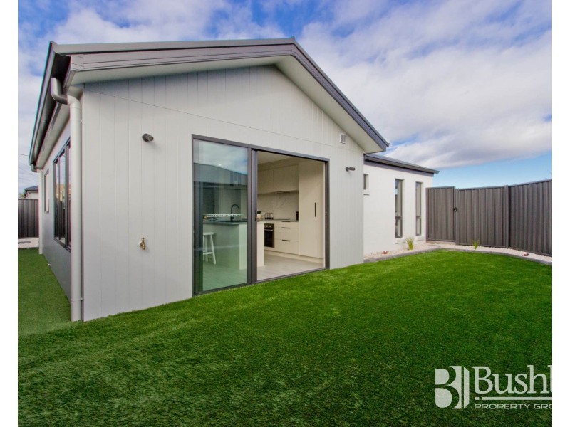 2/20 Ross Avenue, Invermay TAS 7248