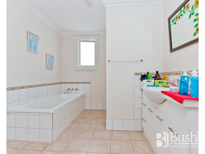 7 Ross Avenue, Invermay TAS 7248